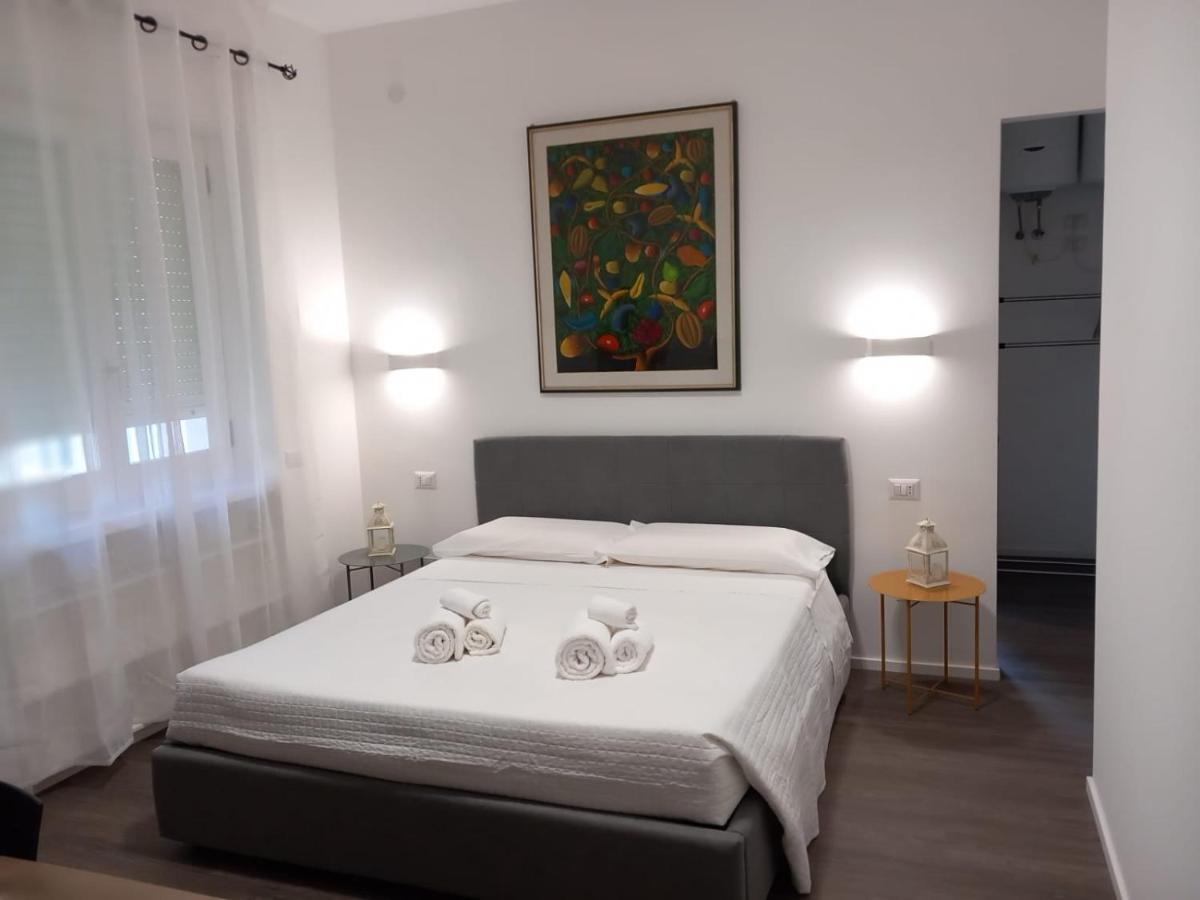 קליארי Dante 134 Rooms מראה חיצוני תמונה