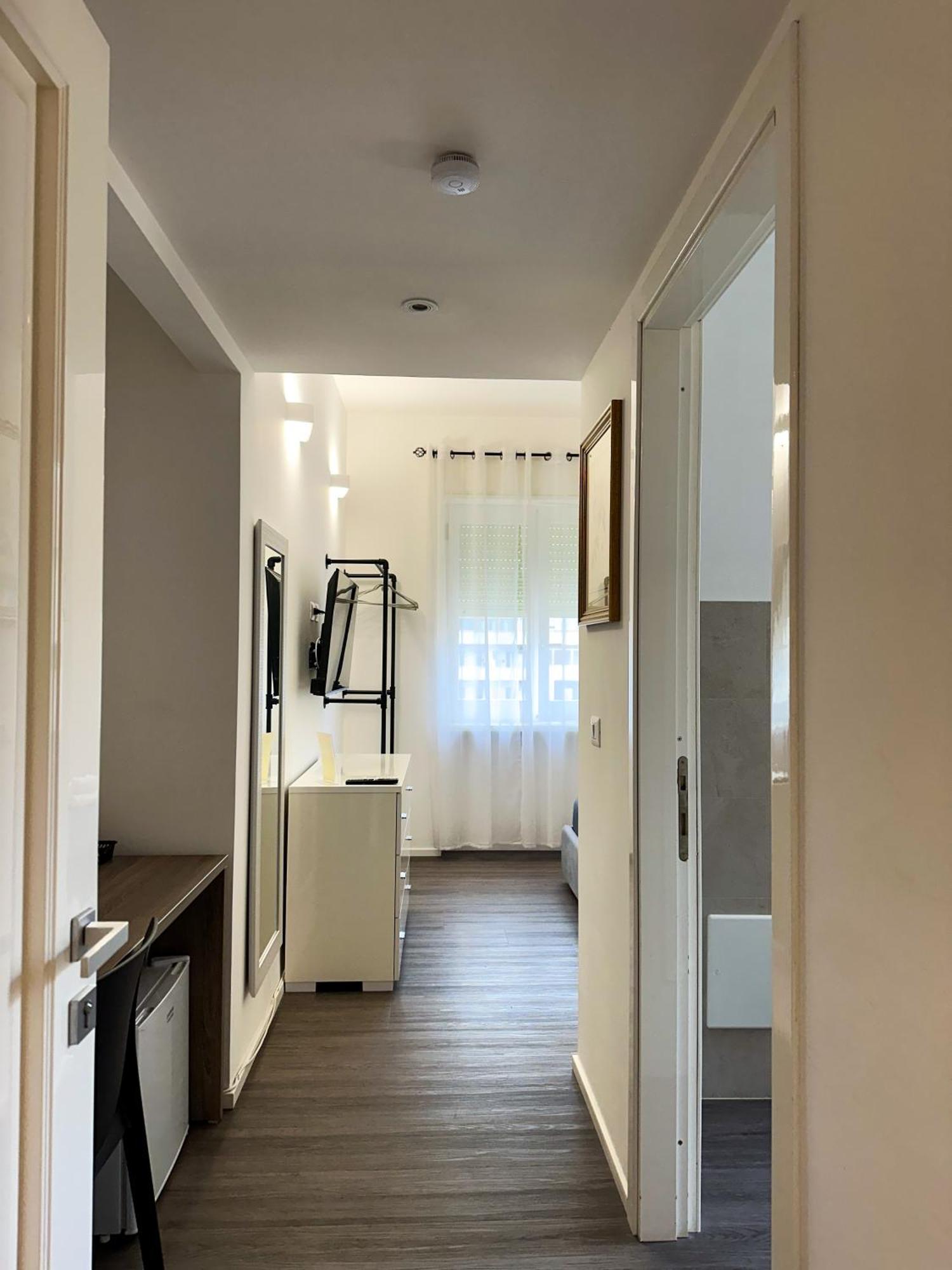 קליארי Dante 134 Rooms מראה חיצוני תמונה