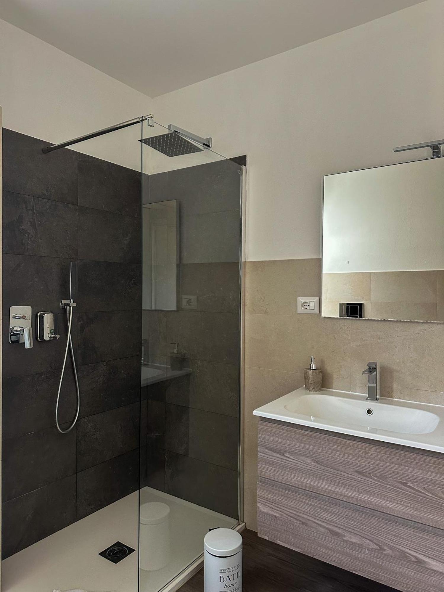 קליארי Dante 134 Rooms מראה חיצוני תמונה