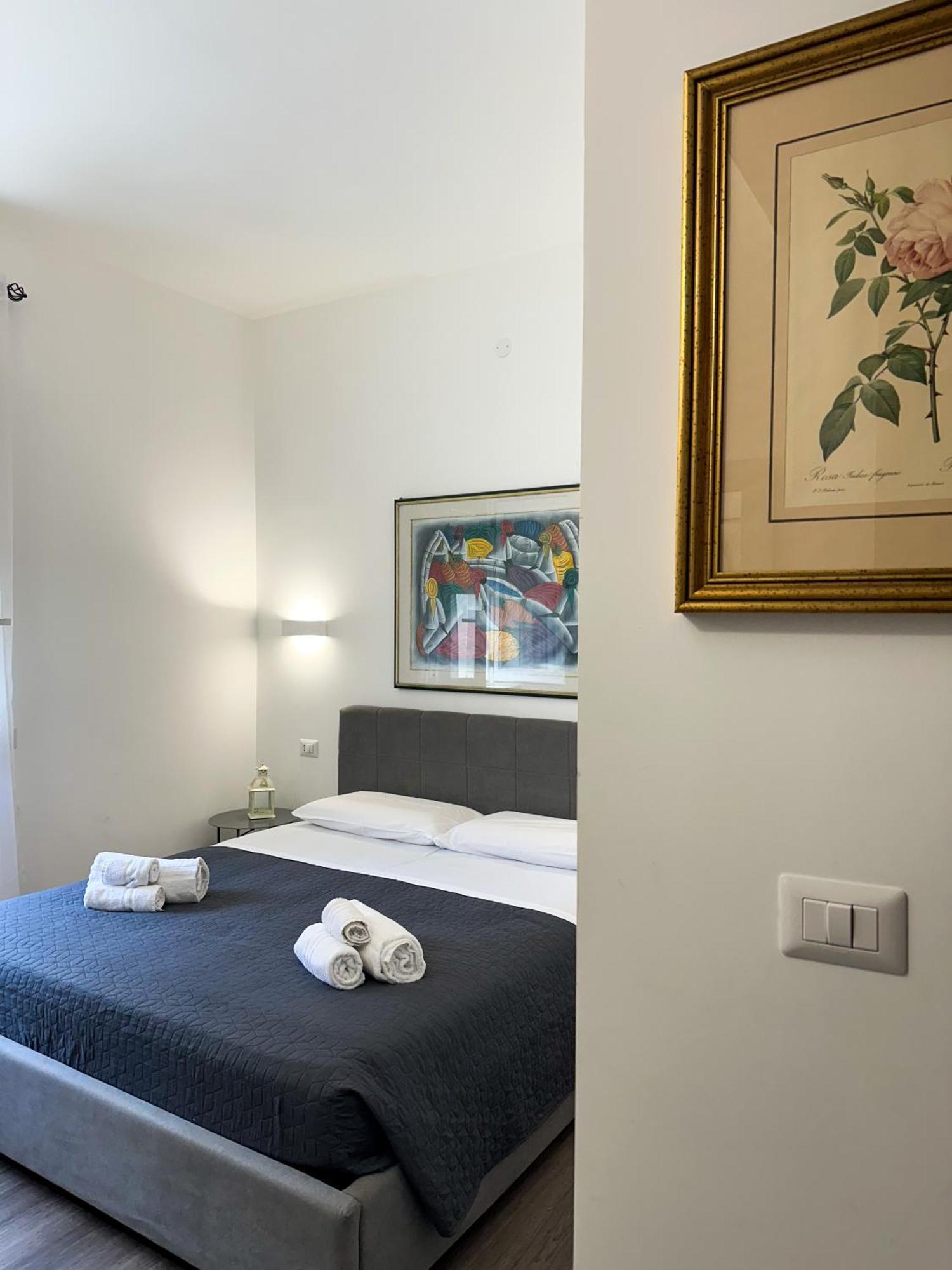 קליארי Dante 134 Rooms מראה חיצוני תמונה
